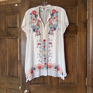 Johnny Was White Blouse with Multicolor Embroidery